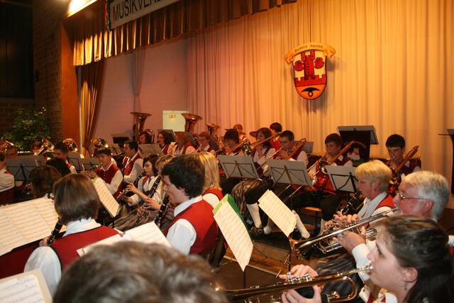 Musikkapelle Reisensburg...