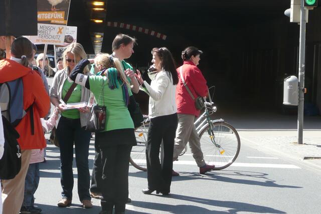 ... durch den Bahnhofstunnel