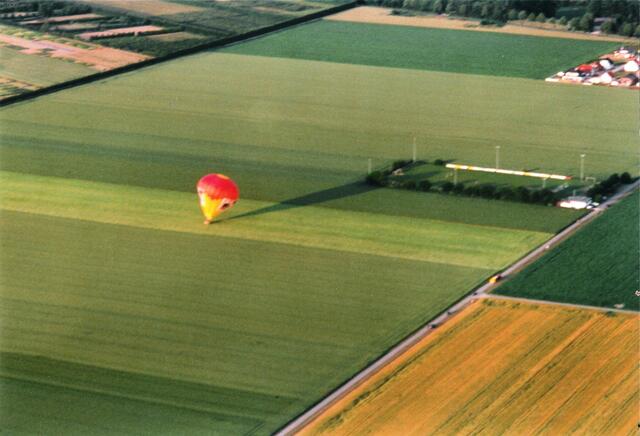 Ballonlandung aus der Luft gesehen