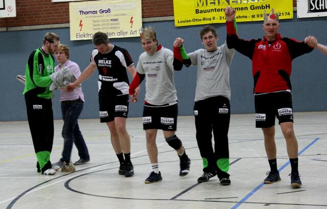 Jubeln und Danke den Fans