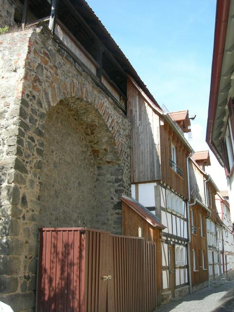 Die Schwibbogenhäuser in der Stadtmauer