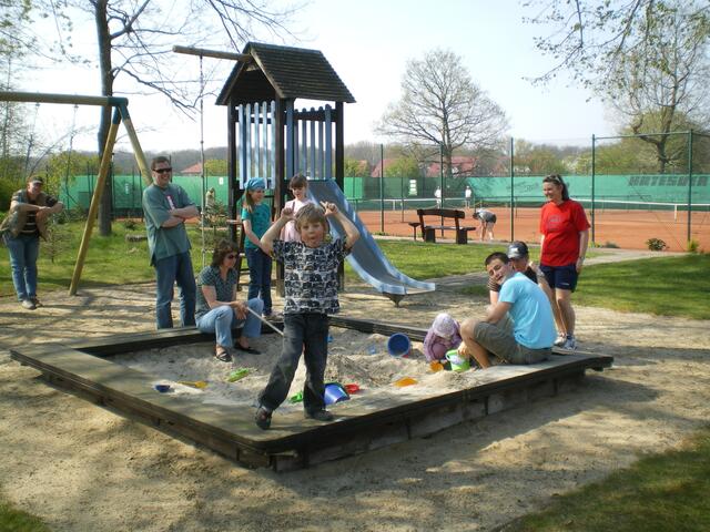 Für die Kleinsten übt der Spielplatz die größte Anziehungskraft aus