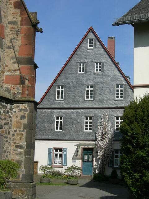 Hinter der Markuskirche