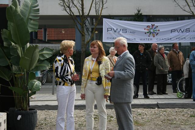 Brigitte Spengler und Iris Koy mit Schirmherr Norbert Schwalber