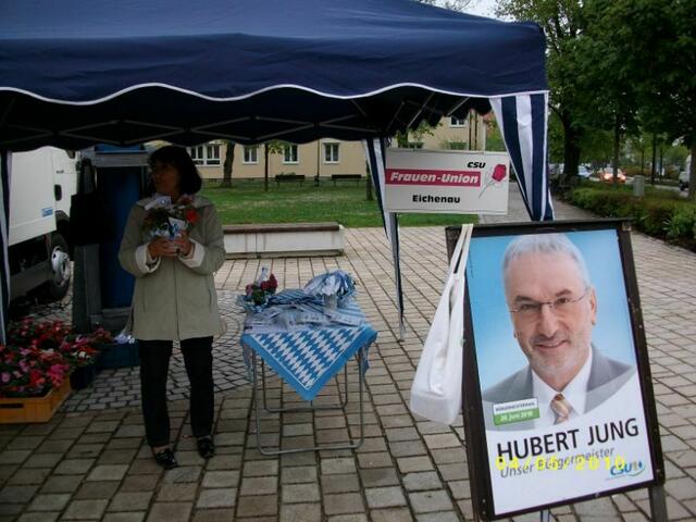 Anita hält die "fleißigen Lieserl" warm, weils so koit war