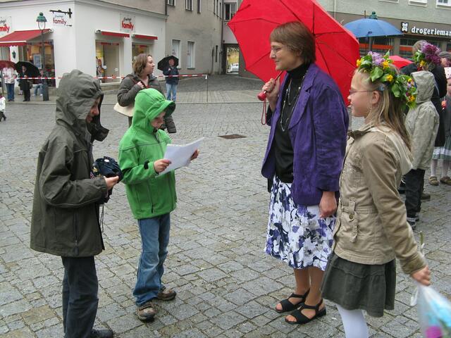 Unsere Schulhausreporter befragen Eltern und Kinder.