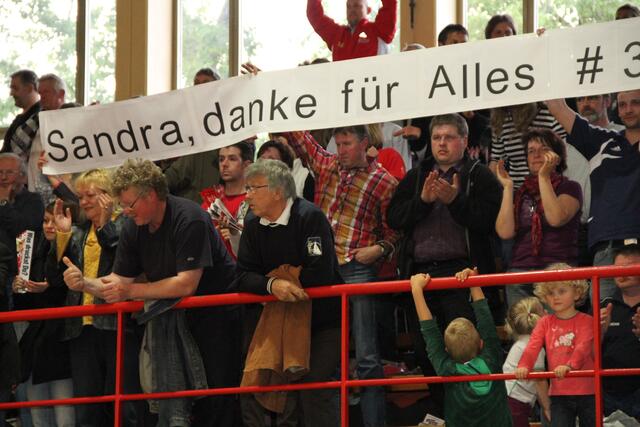 Dank von den Fans an Sandra Landvoigt. (Foto: Gerhard Pohl)
