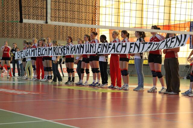 An die Fans, "1-ste Liga mit euch im Rücken, kann uns einfach entzücken!
