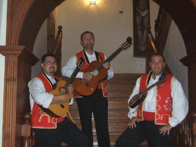 Trio "Ifara" in der kanarischen "Mago"-Tracht