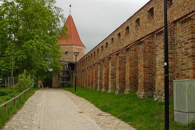 Lagebuschturm aus dem 16. Jahrhundert, Wehrturm, einst auch Gefängnis