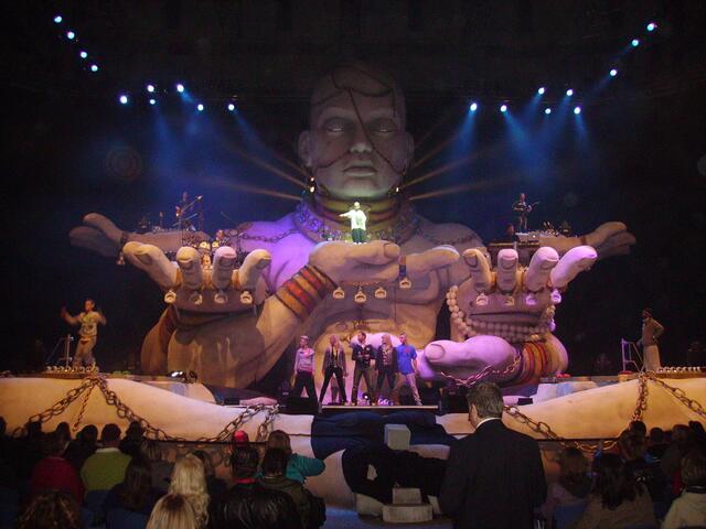 Die Bühne beim Soundcheck