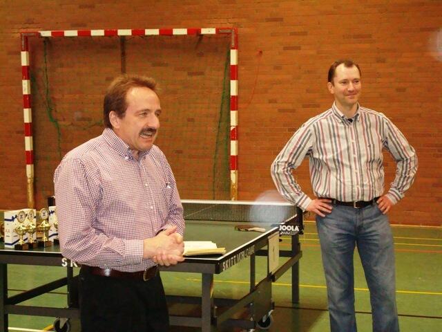 1. Vorsitzende und Sportwart führen die Ehrungen durch