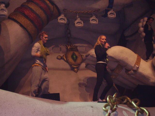 Rechts ist Nancy Baumann, die Ehefrau von Rene Baumann alias DJ Bobo