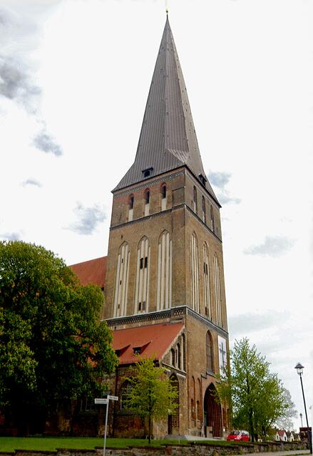 Wiederaufbau des Kirchturms der Petrikirche 1992 - 1995
