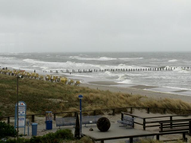Ostsee-Eindrücke, Wellenstrand