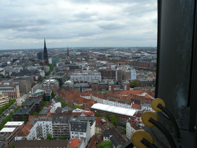 Blick vom Turm der St. Michaelis-Kirche (Michel)