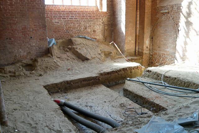 Baustelle in der nordwestlichen Turmkapelle, Fußbodenheizung