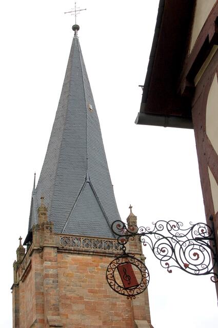 Die schiefe Turmspitze, ein Wahrzeichen