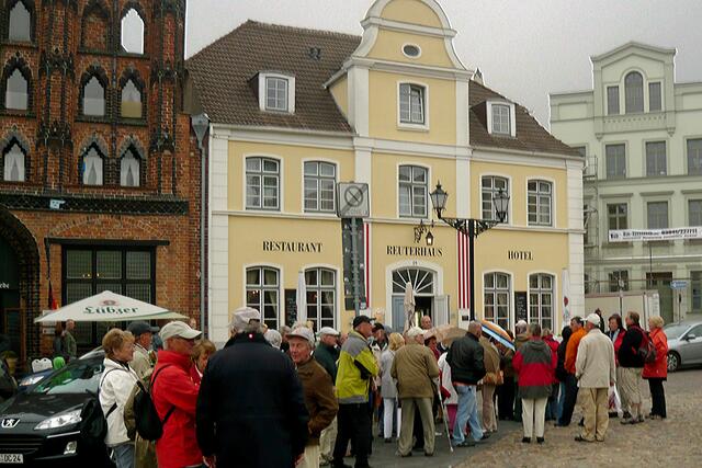 Reuterhaus am Markt, einst Wohnhaus und Firmensitz des Verlegers Hinstorff