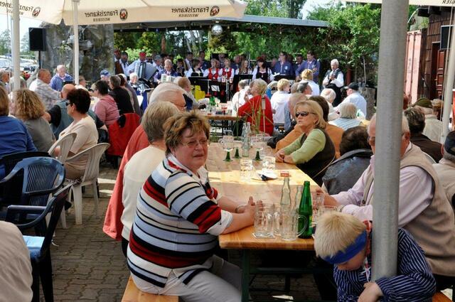 man sieht es ihnen an - die Sonne lacht...