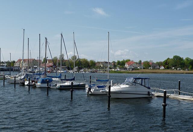 Schwimmsteg der Marina Niendorf