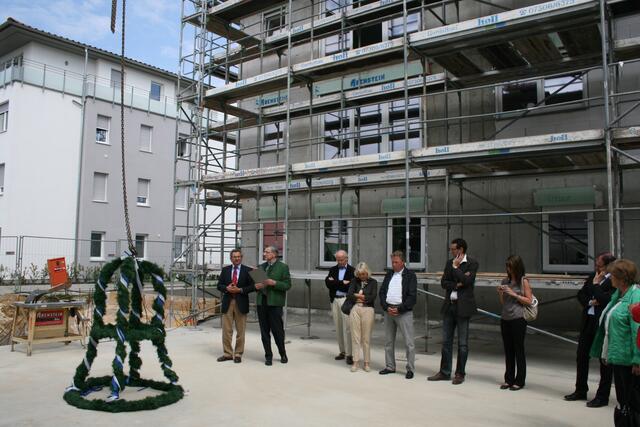 Richtfest „Stadthaus“ und „Gartenhaus“ der Firma Abenstein - Günzburg