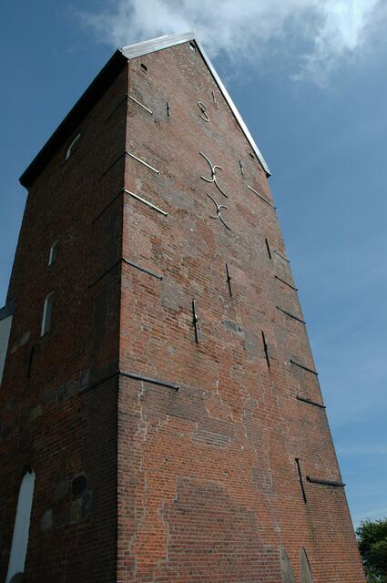 Jetzt ist es klar, wo diese Kirche steht, oder? Zumindest die eine von den zweien!