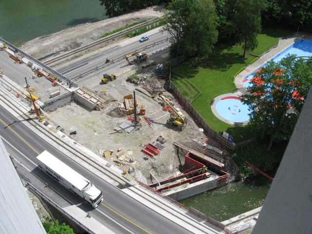 Es dauert noch ein bisschen, bis die Brücke fertig ist.
