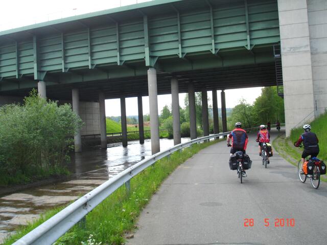 Oben der Kanal,unten die Ilmenau