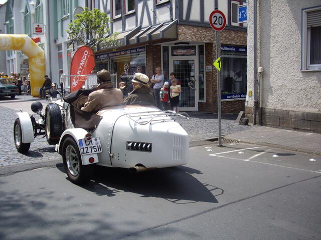 der Bugatti von hinten
