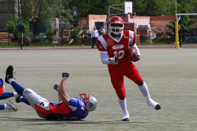 Nate Samas auf dem Weg zum Touchdown. (Foto: Gerhard Pohl)