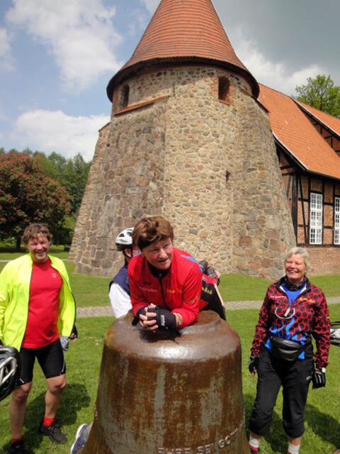 Was macht Doris auf der Glocke??