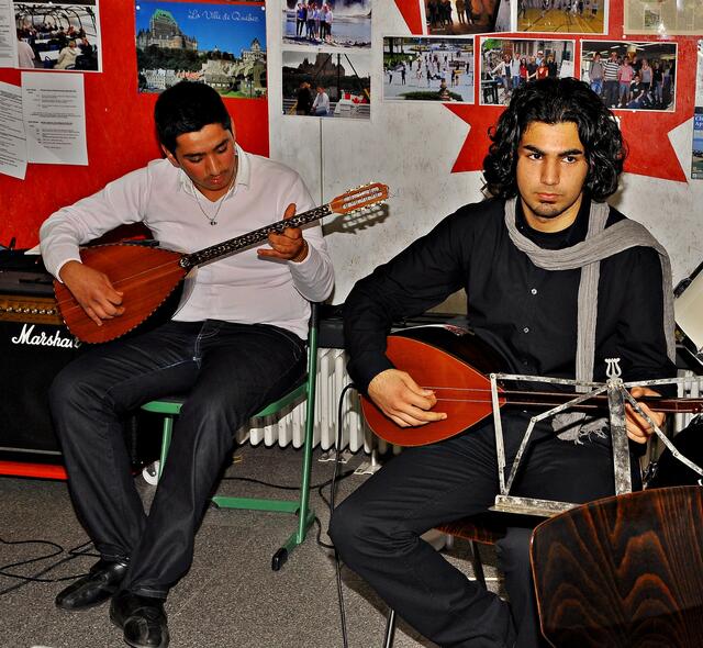 Kurdische Volkslieder auf dem Saz (Demhat Ediz u. Vedat Üner)
