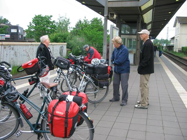 Burgdorf Bahnhof, noch pünktlich!