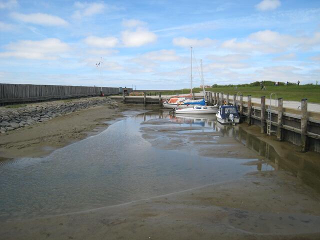 Auch im Hafen ist kein Wasser mehr