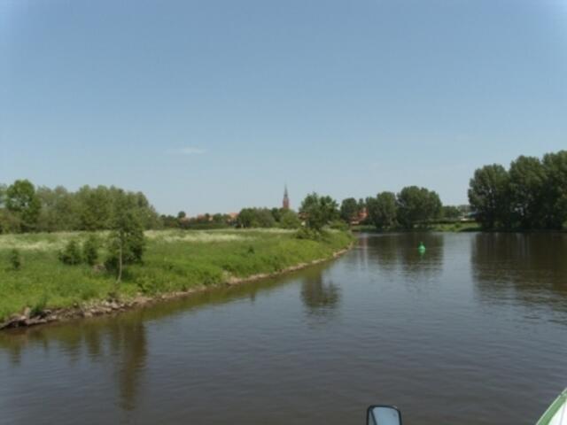 Nienburg taucht auf