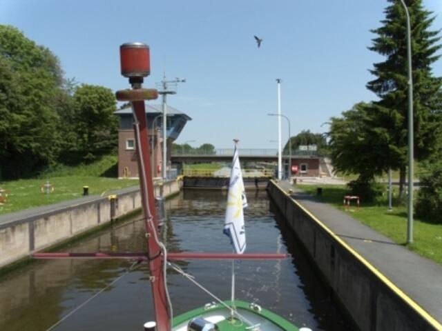 In der Schleuse Landesbergen