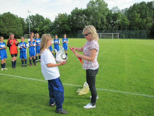 Staffelmeisterehrung TSG Ahlten II D-Juniorinnen