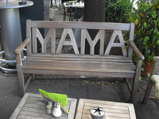 Eine Bank für alle Mama`s