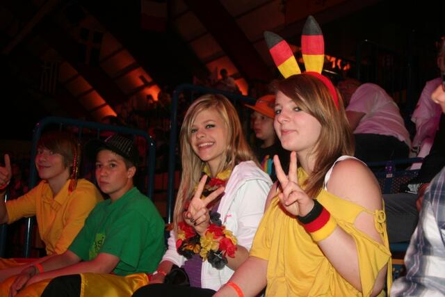 Leo, Christian, Janina und Desiree beim Anfeuern