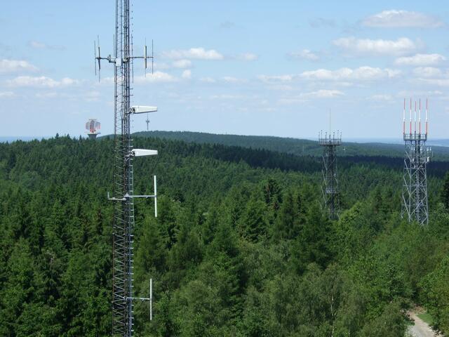 Blick vom Anna-Turm, Flugsicherungsantennen