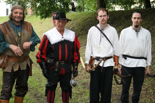 Historisches Lagerleben gab es im Stadtgraben beim Lenbachhaus zu bewundern