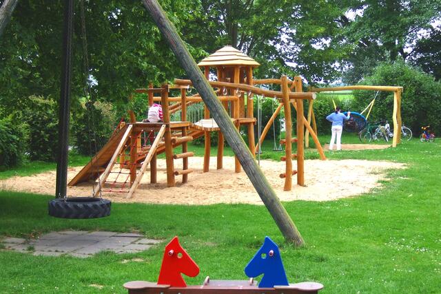 Der neugestaltete Spielplatz war gut frequentiert