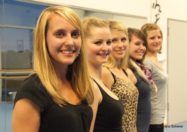 Jasmin, Verena, Kathlin, Daniela und Valentina vom ORCC Friedberg freuen sich auf neue Tänzerinnnen und Tänzer beim Probetraining am 26.06.2010