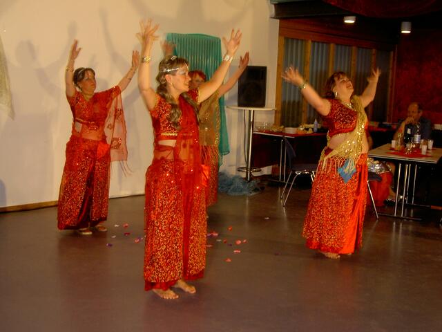 Mahia mit dem Lied Mahia