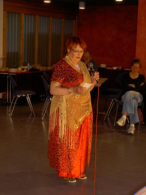 Rashia Narih als Moderatorin