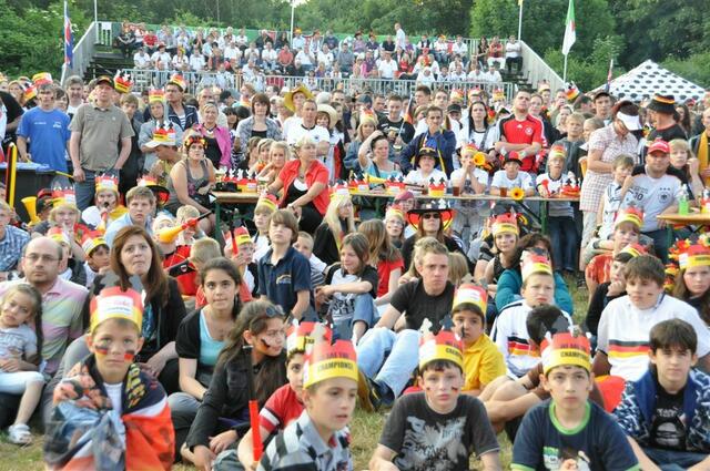 Sind laut Veranstalter über 2000 Zuschauer...
