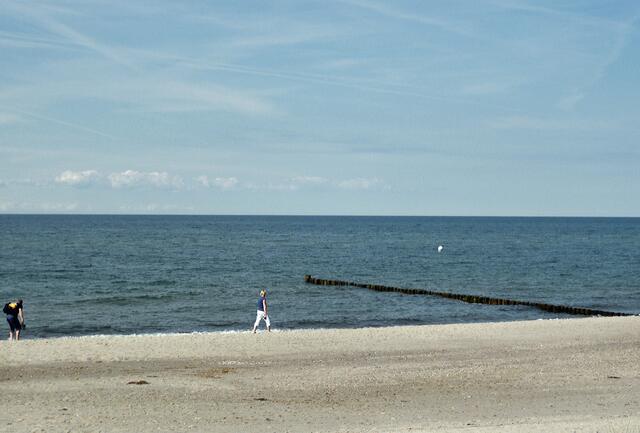 Eine Strandwanderung ist bei Heiligendamm zu jeder Jahreszeit empfehlenswert.