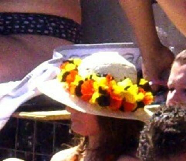 Sonnenhut mit Girlande in Deutschlandfarben