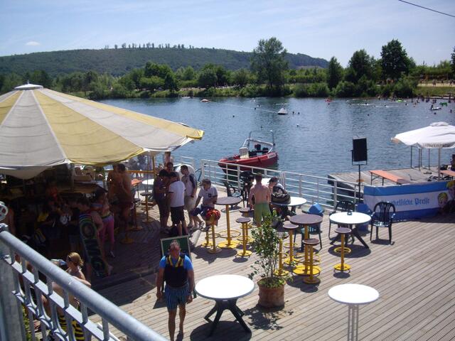 12:45 Uhr An der Bar kommt man noch ohne lange Warten dran